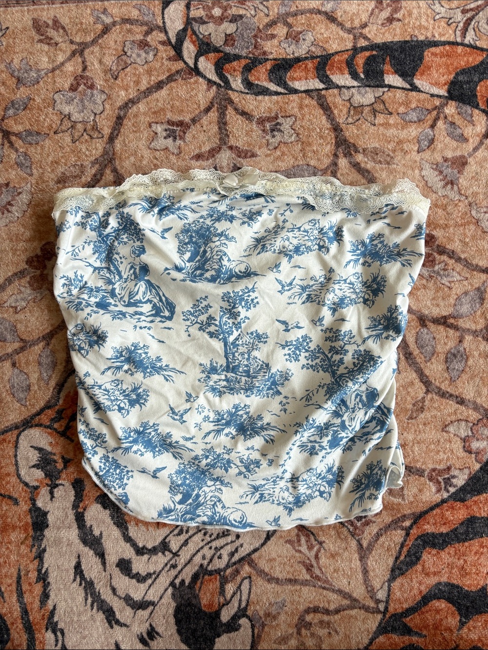 SHEIN White and Blue Toile Lace-Trim Strapless Tube Top